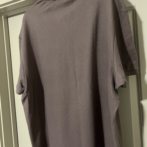 Calvin Klein - Picture 3 of 6